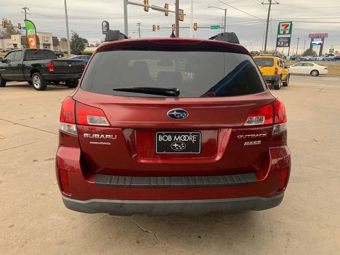 Used 2014 Subaru Outback 2.5i Limited image 6