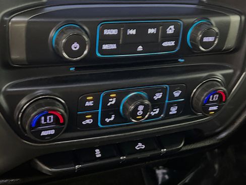 Used 2018 Chevrolet Silverado 1500 LT w/ All Star Edition image 25