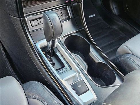 Used 2022 Subaru Ascent Onyx Edition image 12