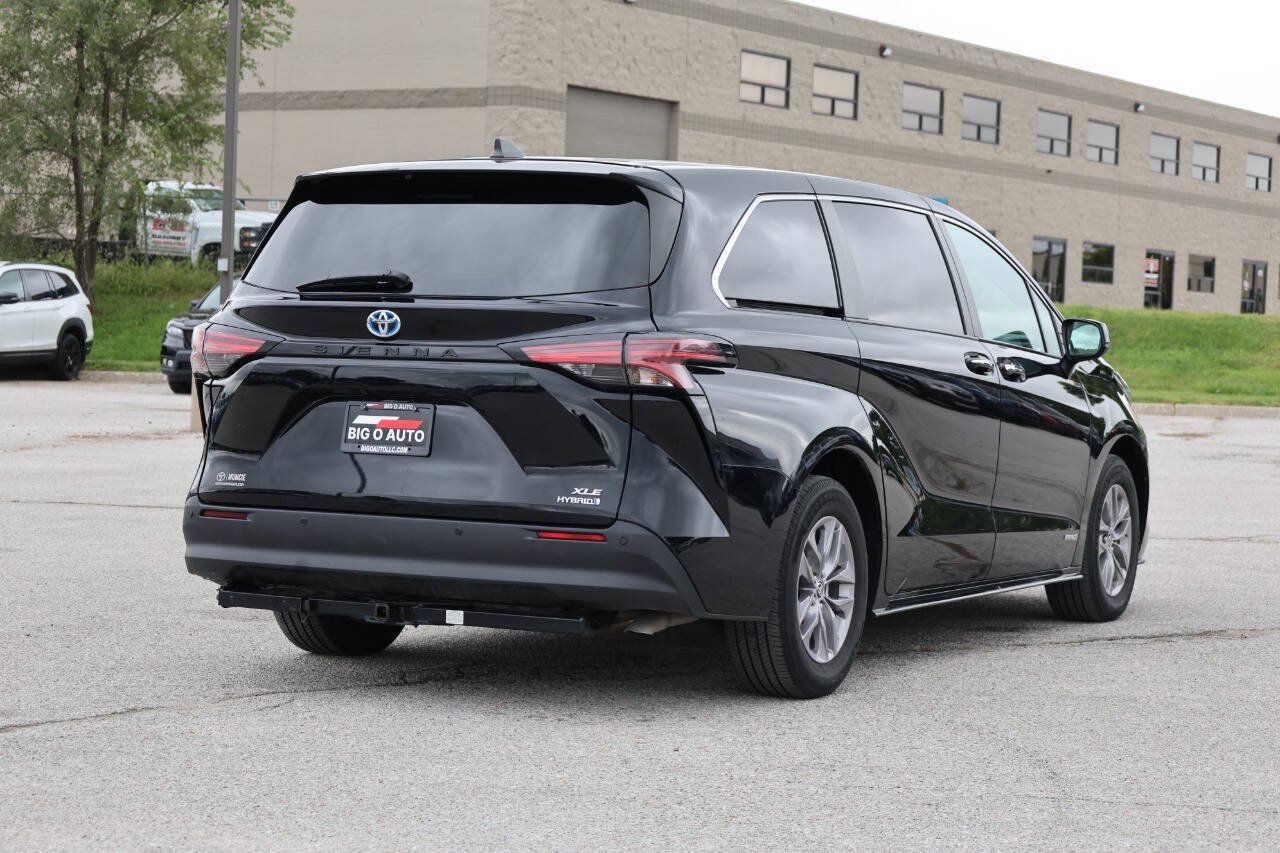 Used 2021 Toyota Sienna XLE FWD image 9