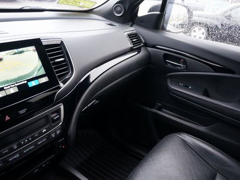 Certified 2020 Honda Passport Touring image 25