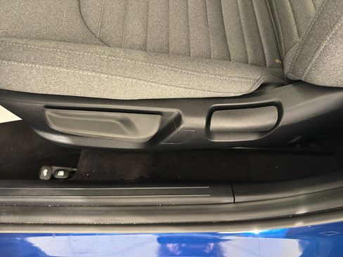 Used 2025 Kia K4 EX image 17