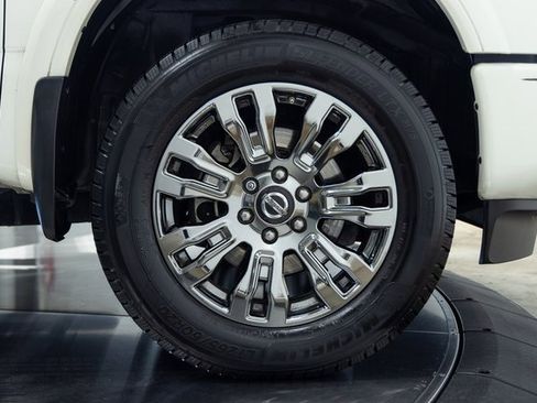 Used 2017 Nissan Titan Platinum Reserve image 24