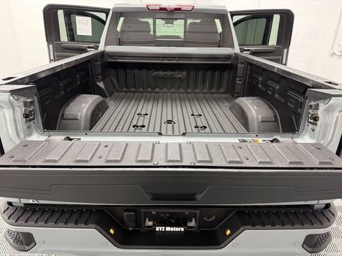 Used 2024 GMC Sierra 2500 AT4 w/ AT4 Premium Plus Package AWD/4WD image 36