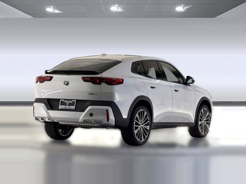 New 2026 BMW X2 xDrive28i w/ Convenience Package image 8