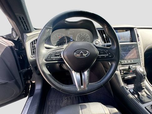 Used 2022 INFINITI Q60 3.0t Luxe w/ Essential Package RWD image 12