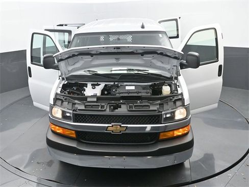 Used 2024 Chevrolet Express 2500 w/ Driver Convenience Package image 30