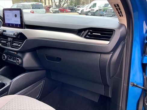 Used 2020 Ford Escape SE image 18