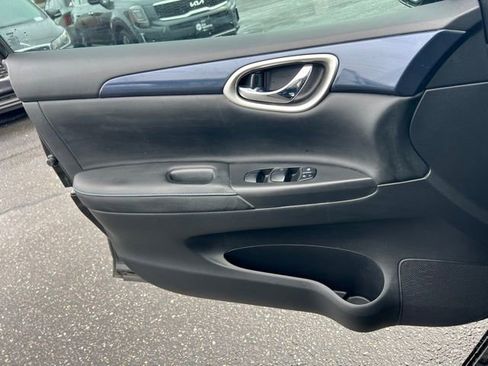 Used 2019 Nissan Sentra SR w/ Premium Package (SR) image 15