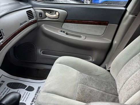 Used 2004 Chevrolet Impala LS w/ Preferred Equipment Group image 31