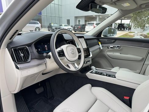 Used 2026 Volvo XC90 B6 Ultra w/ Protection Package AWD/4WD image 9
