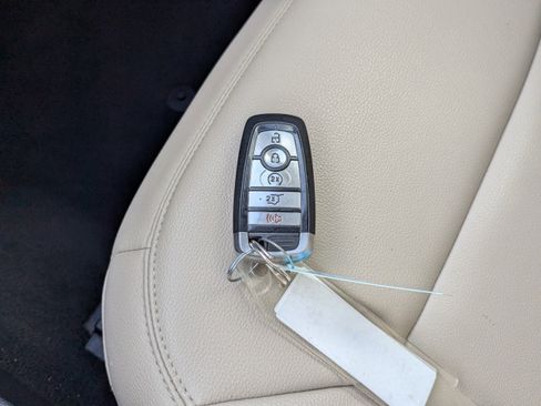 Used 2020 Ford Explorer XLT w/ Equipment Group 202A image 34