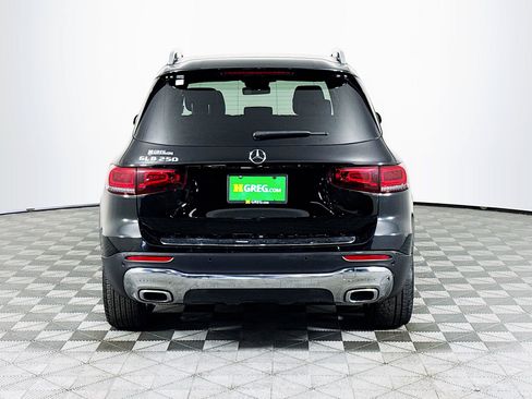Used 2023 Mercedes-Benz GLB 250 w/ Premium Package image 7