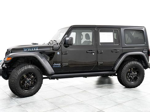 Used 2024 Jeep Wrangler Unlimited AWD/4WD image 4