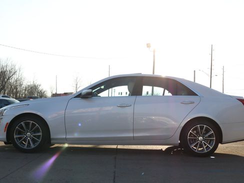 Used 2018 Cadillac CTS Luxury image 16