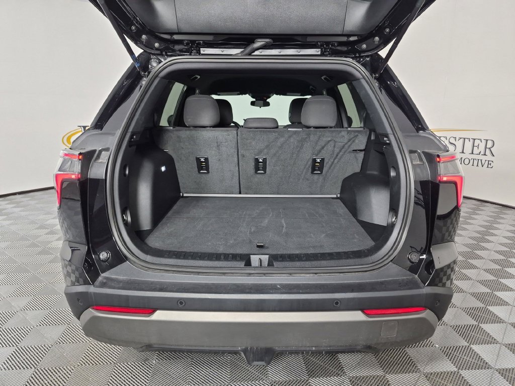 Certified 2026 Chevrolet Equinox LT FWD image 32