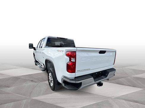Used 2025 Chevrolet Silverado 2500 LT w/ Convenience Package AWD/4WD image 6
