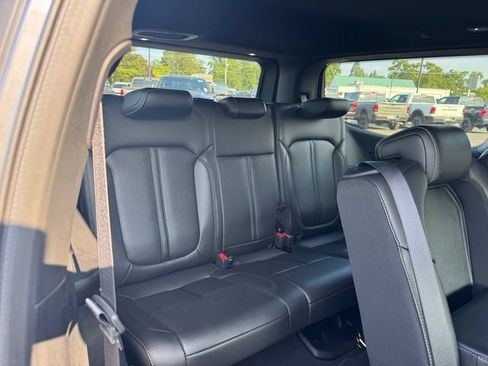 Certified 2024 Jeep Wagoneer 4WD image 17