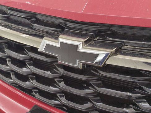 New 2026 Chevrolet Trax RS w/ Sunroof Package image 11