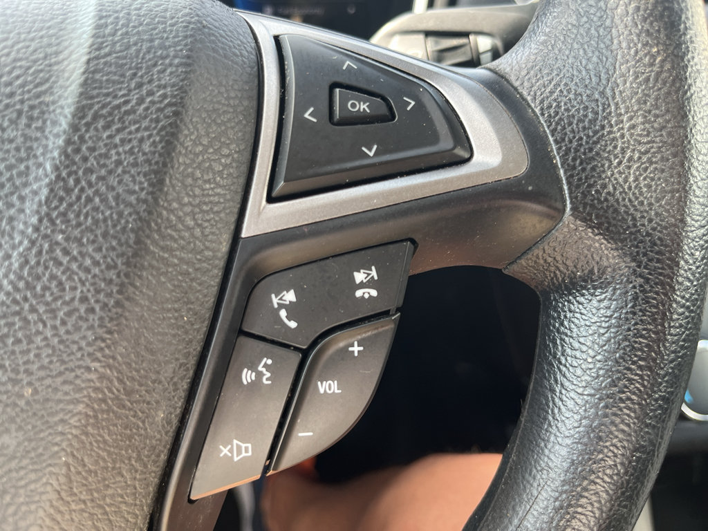 Used 2018 Ford Fusion SE FWD image 19