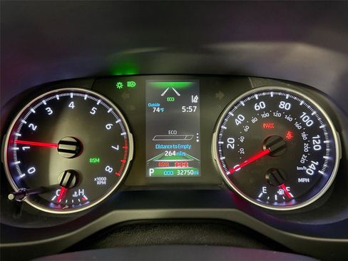 Used 2019 Toyota RAV4 XLE Premium image 17