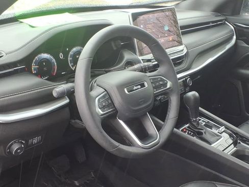 Used 2024 Jeep Compass Limited w/ High Altitude Package image 7