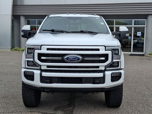 Certified 2022 Ford F350 Lariat w/ Tremor Off-Road Package AWD/4WD image 3