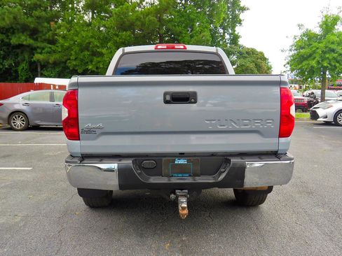 Used 2018 Toyota Tundra SR5 w/ SR5 Upgrade Package image 8