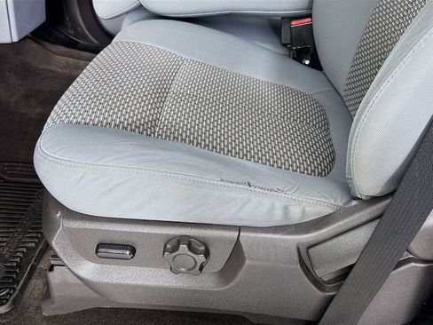 Used 2016 Ford F350 XLT w/ XLT Premium Package image 17