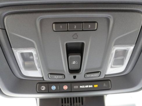 Used 2022 Chevrolet Silverado 1500 High Country w/ Technology Package image 29