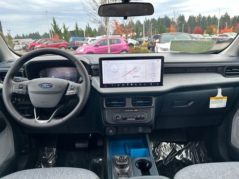 New 2025 Ford Maverick XLT w/ XLT Luxury Package AWD/4WD image 16