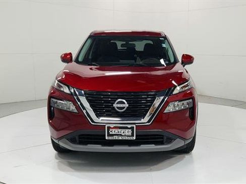 Used 2023 Nissan Rogue SV image 2