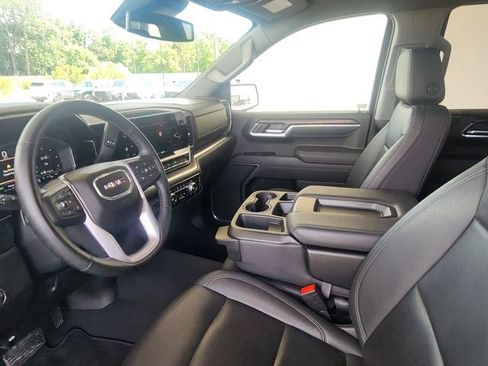 Used 2025 GMC Sierra 1500 SLT AWD/4WD image 17