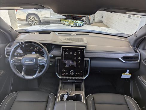 New 2026 GMC Acadia Denali w/ Super Cruise Package AWD/4WD image 17
