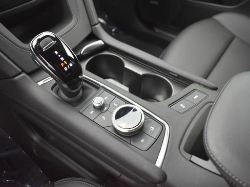 New 2026 Cadillac XT5 Luxury w/ LPO, Floor Liner Package FWD image 17