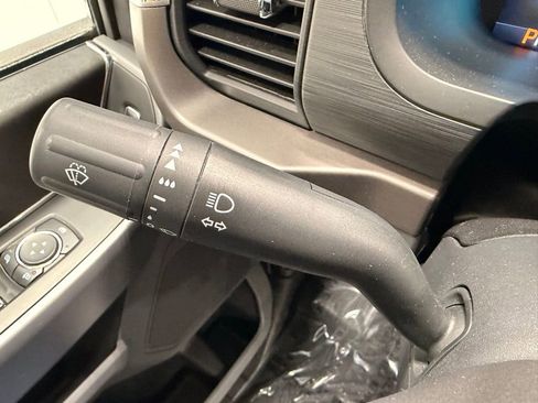 Used 2025 Ford F150 XLT AWD/4WD image 28