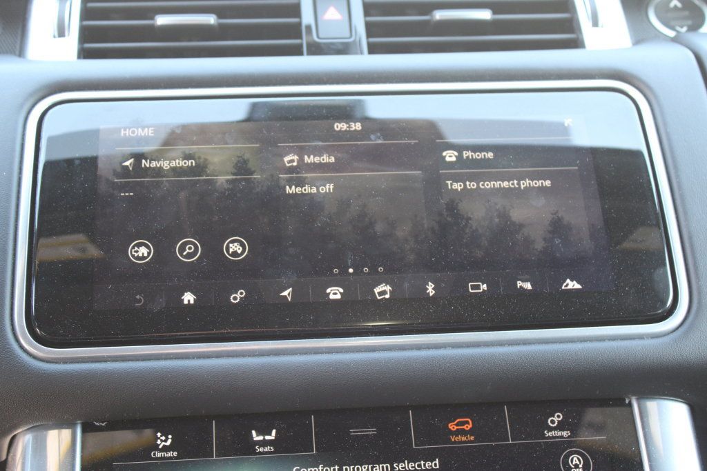 Used 2020 Land Rover Range Rover Sport HST AWD/4WD image 23