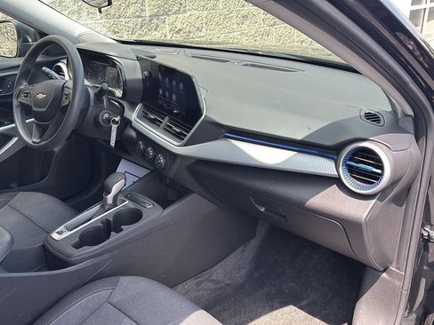 Used 2024 Chevrolet Trax LS FWD image 19