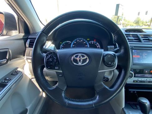 Used 2013 Toyota Camry XLE FWD image 14