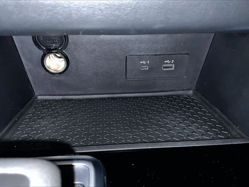 Used 2022 Nissan Pathfinder SV w/ SV Premium Package image 35