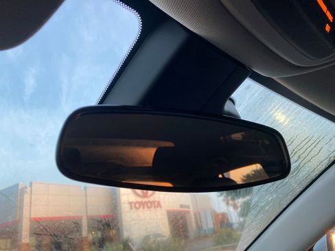 Used 2025 Buick Encore GX Preferred image 26