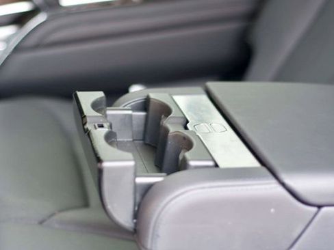 Used 2023 Land Rover Range Rover Long Wheelbase SE image 43