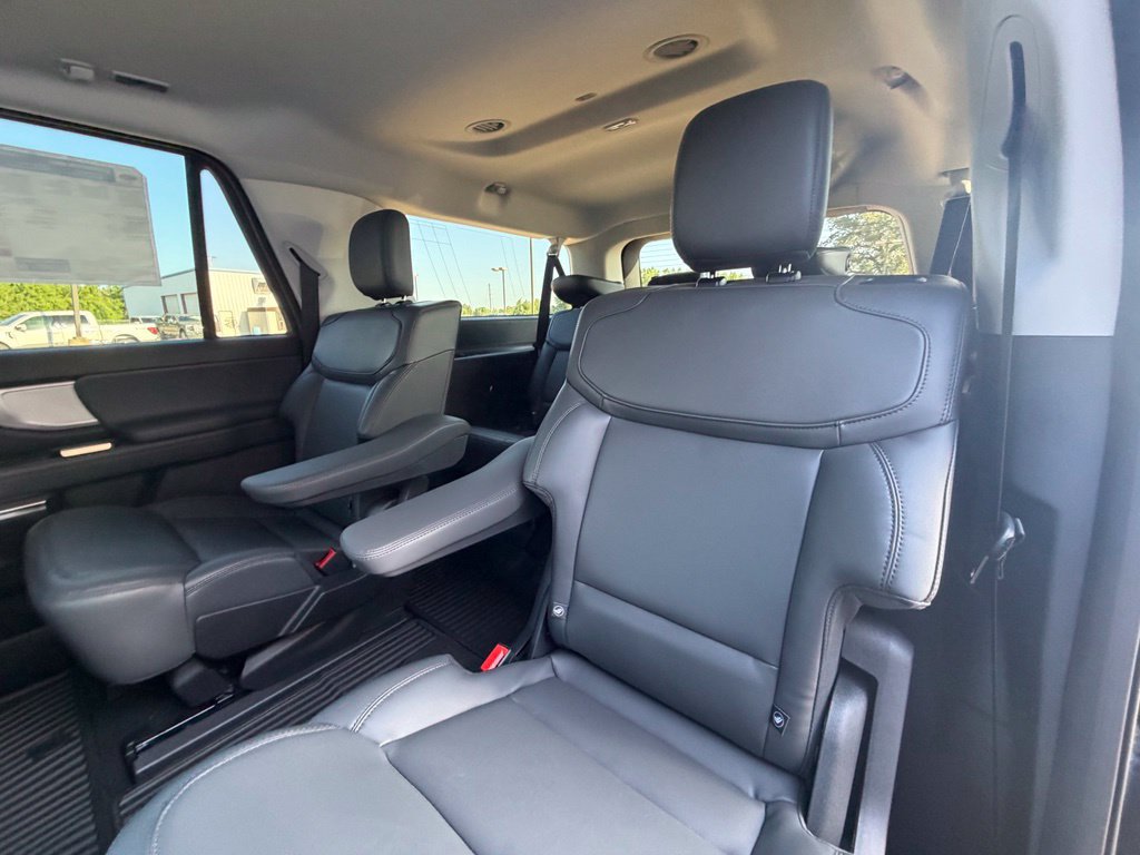 New 2026 Ford Expedition Max Active RWD image 18