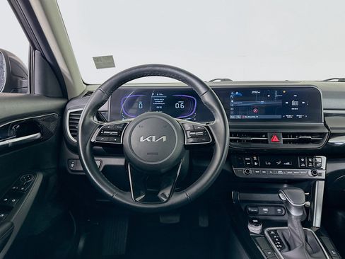 Used 2025 Kia Seltos S image 17