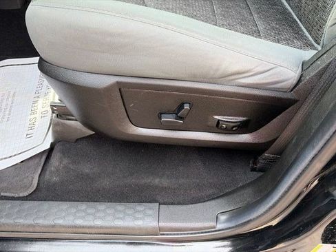 Used 2019 RAM 1500 Warlock AWD/4WD image 12