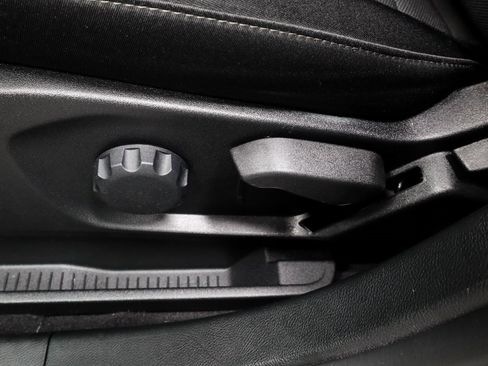 Certified 2023 Ford Edge SE image 24