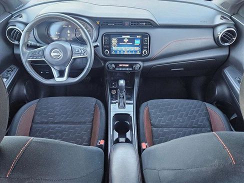 Used 2024 Nissan Kicks SR image 18