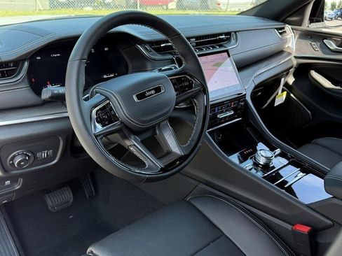 New 2025 Jeep Grand Cherokee Overland w/ Adv Protech Group III image 25