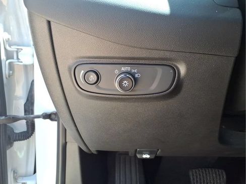 Used 2022 Chevrolet Equinox LT w/ Driver Convenience Package AWD/4WD image 14