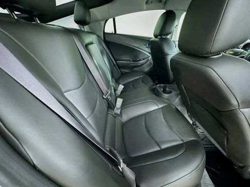 Used 2017 Chevrolet Volt LT w/ Comfort Package FWD image 33